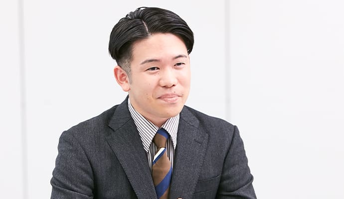 インタビュー